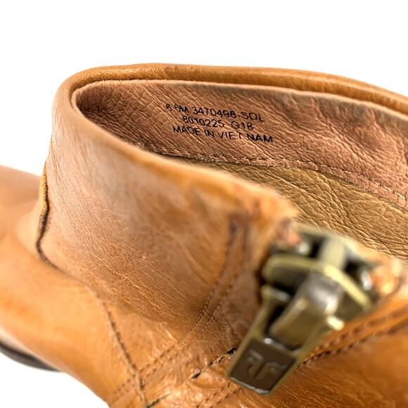 Frye Lila model in saddle tan caramel western bootie pointy toe women's size 6.5 - Picture 6 of 9